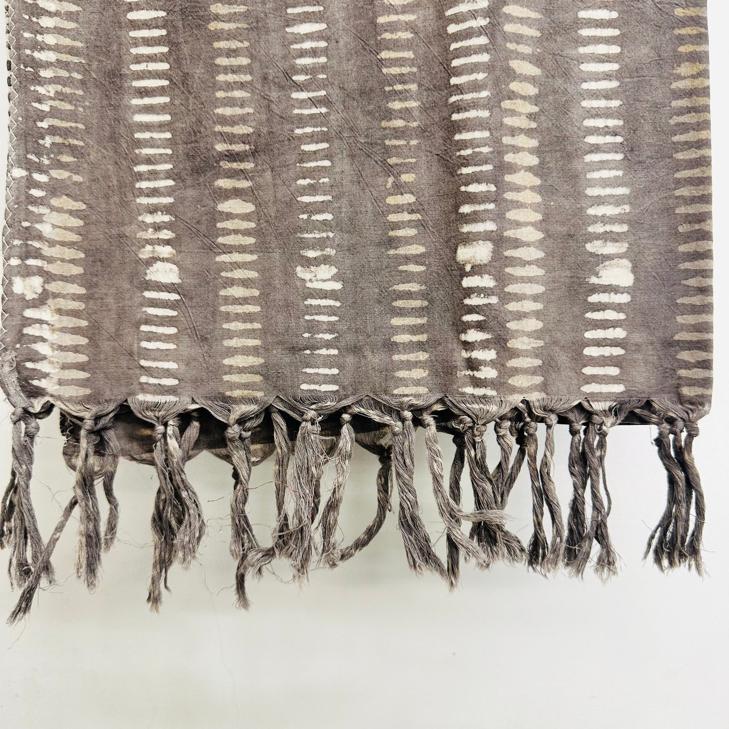 Brown Textured Cotton scarf with fringe
