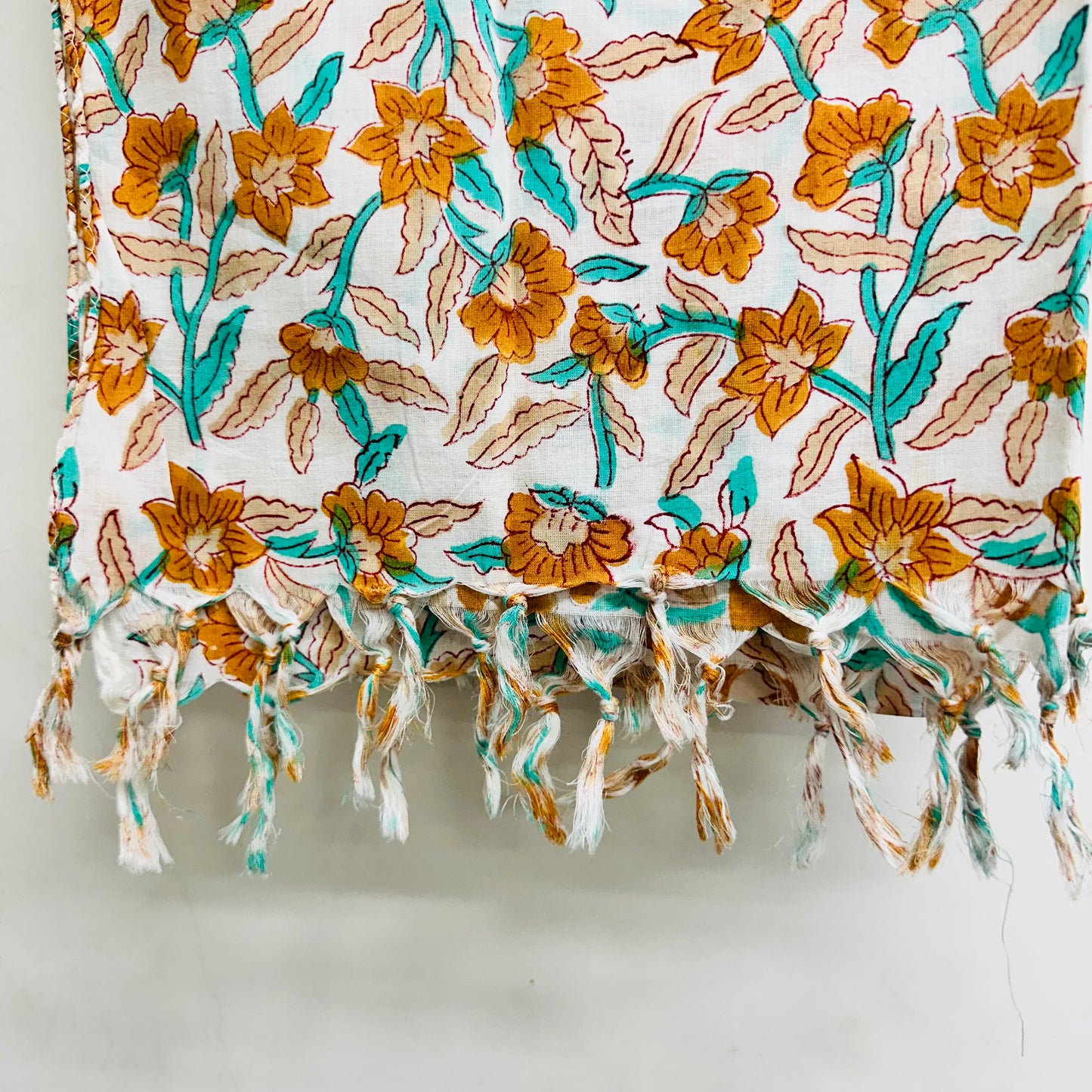 Floral patterned Cotton scarf