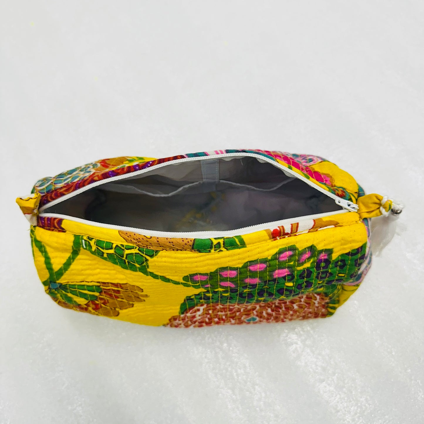 Colorful fabric Travel Organizer Pouch with floral patterns , Cosmetic Bags, Toiletry Kit