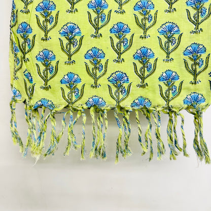 Green Cotton scarf with blue floral pattern and tassels