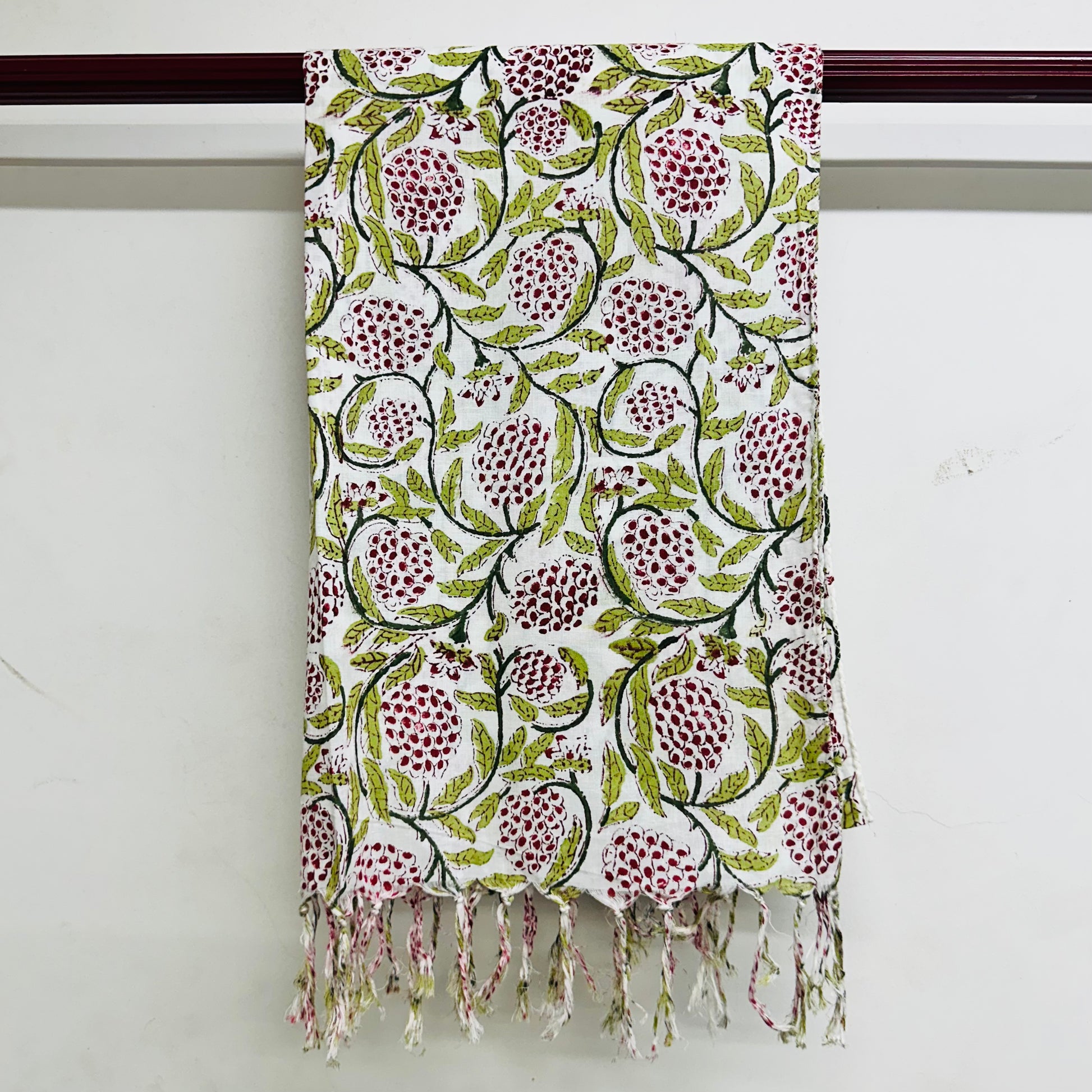 Scarf with floral pattern