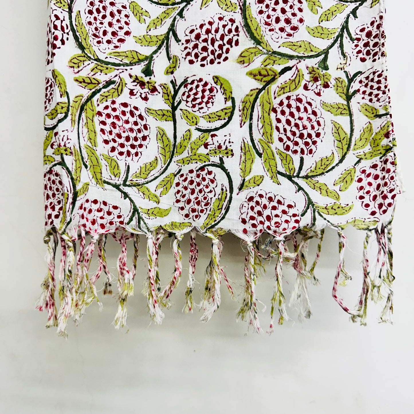 Cotton Scarf with floral pattern