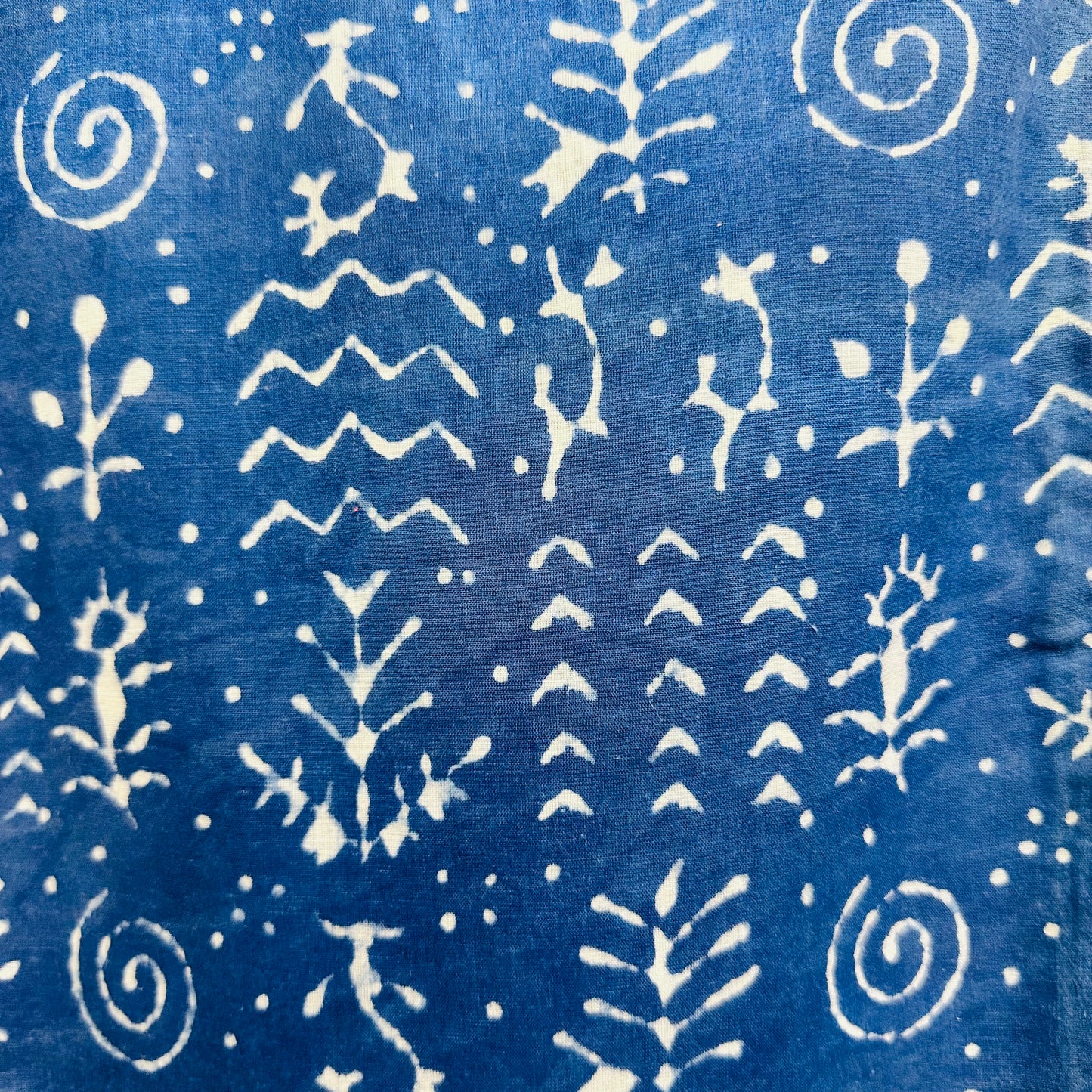 Blue Cotton scarf with white patterns