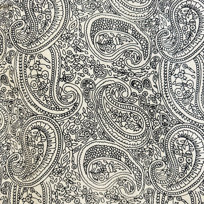 Paisley patterned Cotton scarf with tassels
