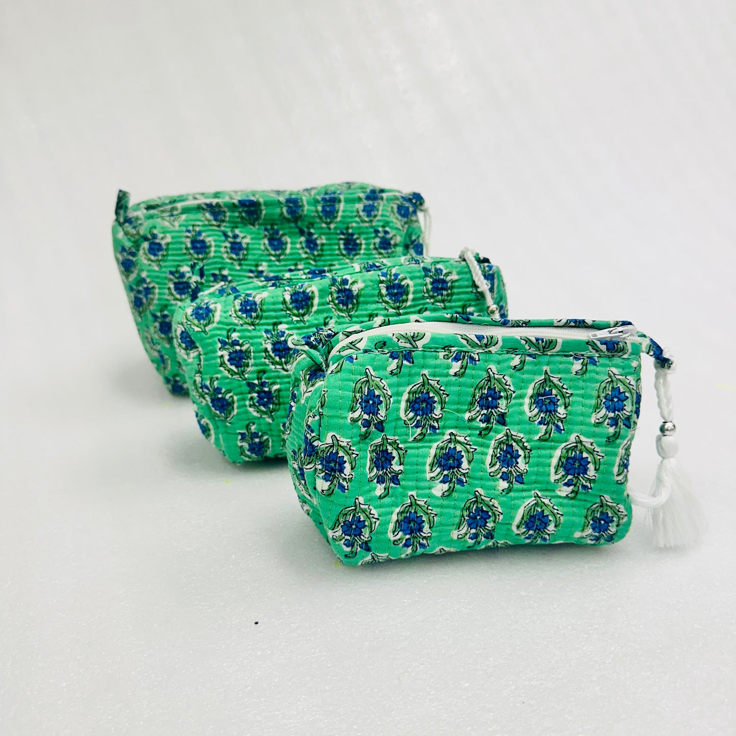 Floral printed green travel organizer pouch, Cosmetic Bags, Toiletry Kit