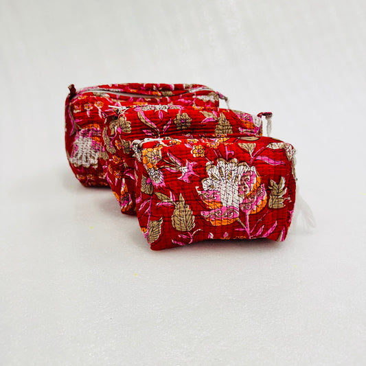 Red big Floral Pattern Travel Organizer Pouch, Cosmetic Bags, Toiletry Kit