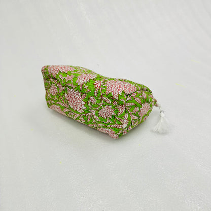 Green Floral Print Travel Organizer Pouch, Cosmetic Bags, Toiletry Kit