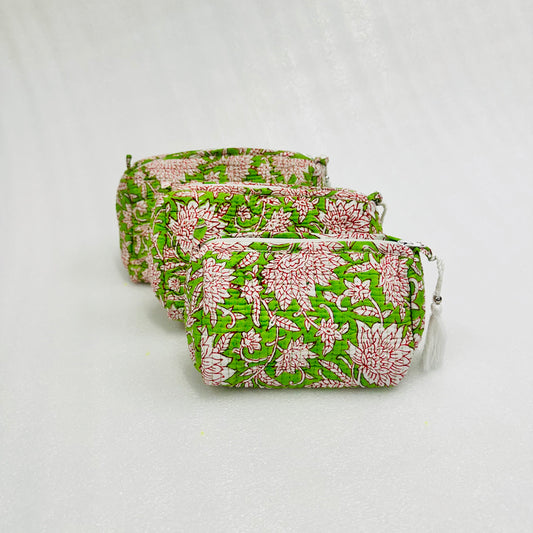 Green Floral Print Travel Organizer Pouch, Cosmetic Bags, Toiletry Kit